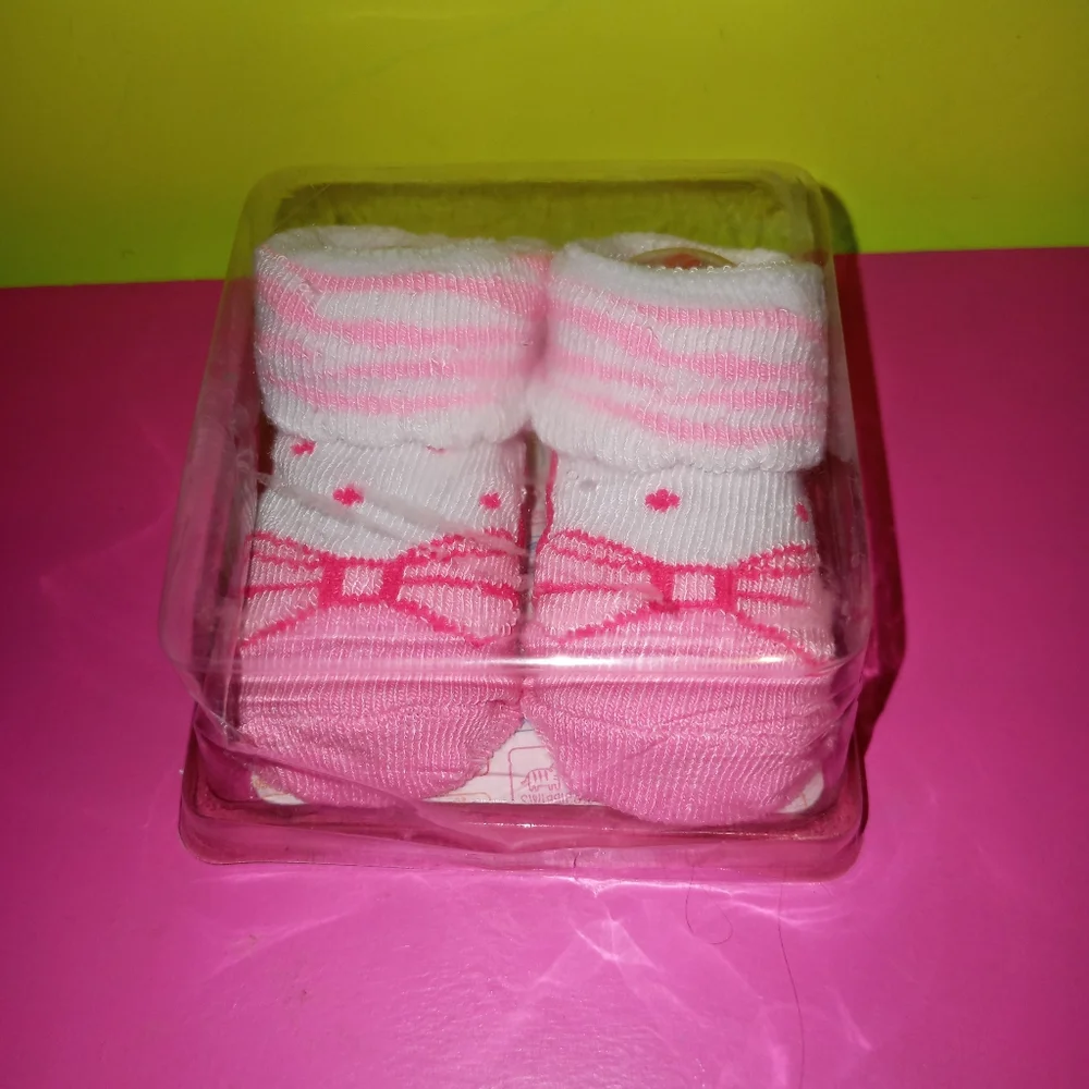 Alice & Oliver Rabbit blanket rattle & pink bootie